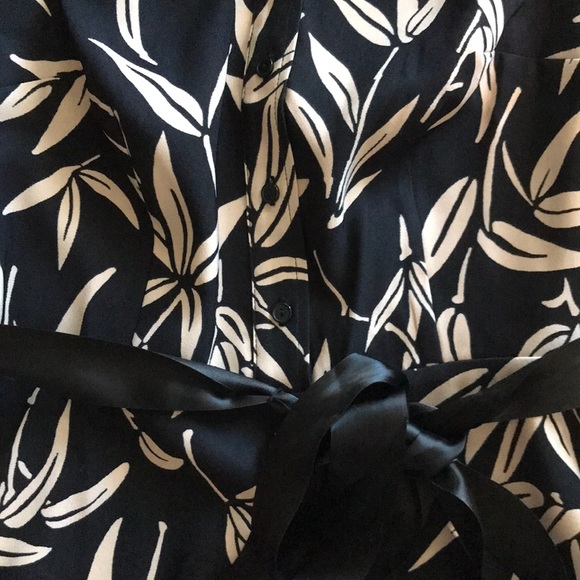 Collared Button Up Dress - Picture 3 of 8